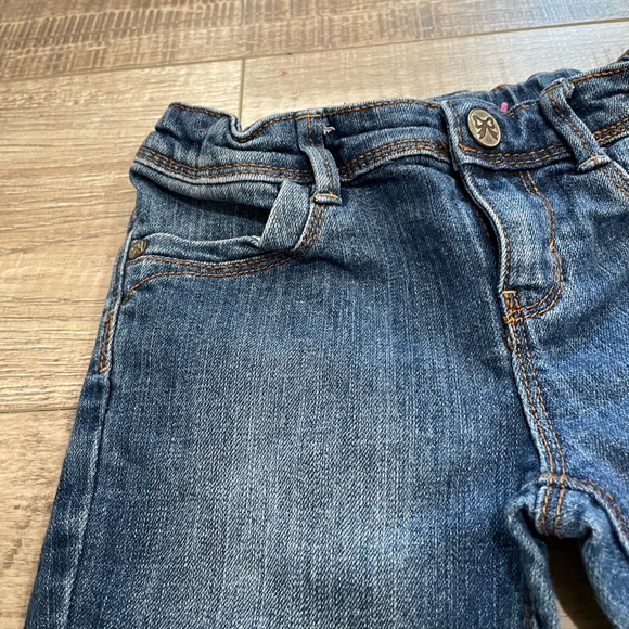 Gymboree skinny denim jeans with bow detailing - Picture 3 of 5